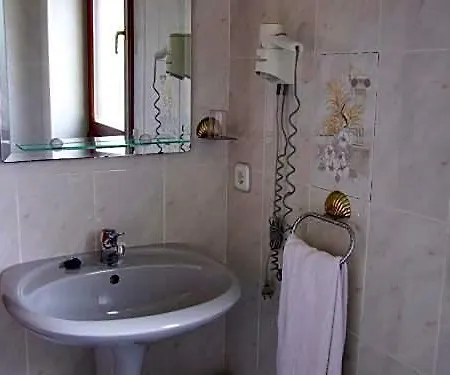 Alemar Hotel