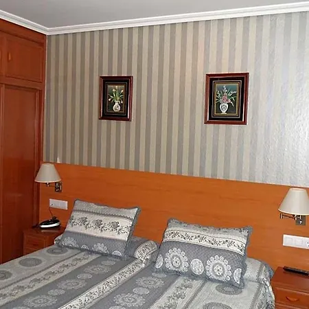 Alemar Hotel 2*
